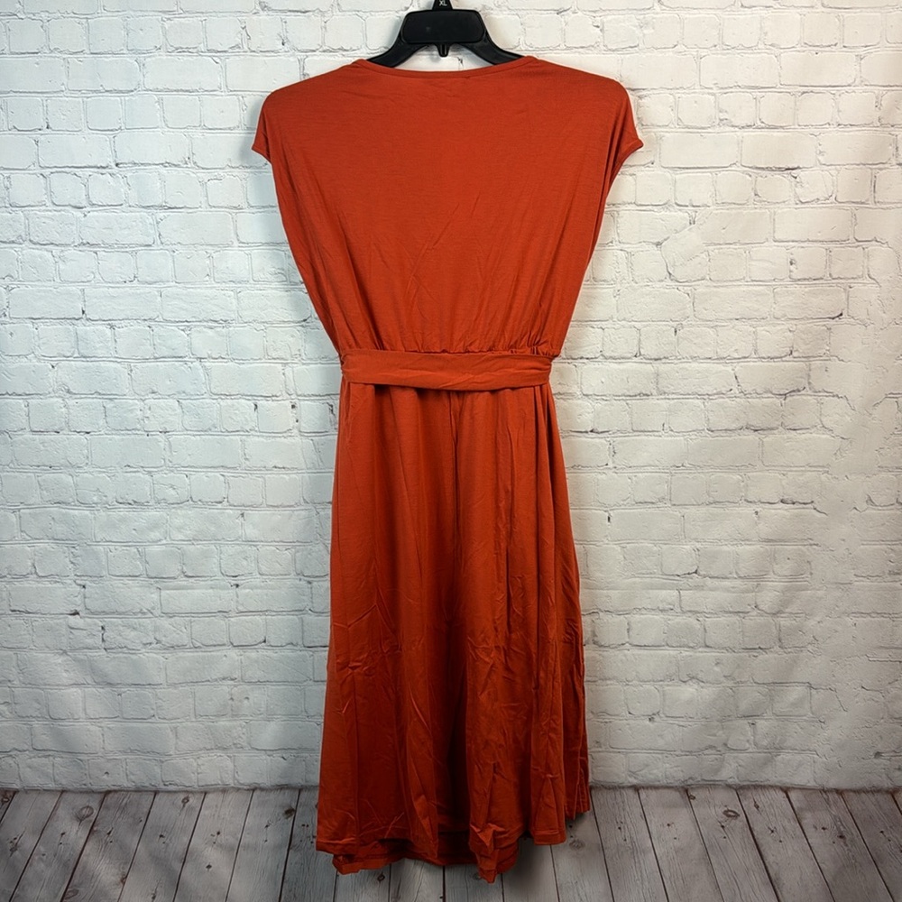 BloomChic Orange V-Neck Embroidery Detail Pocket Dress Size Medium - Picture 6 of 6